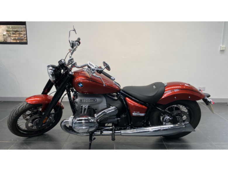 BMW R18 First Edition